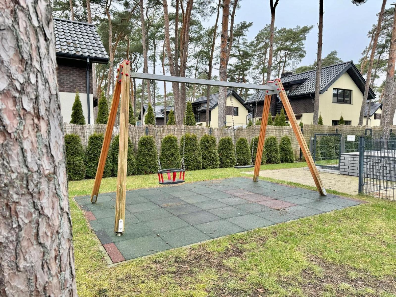 Prestige House Apartament - 2 Sypialnie Z Ogrodkiem I Basenem Pobierowo Eksteriør bilde